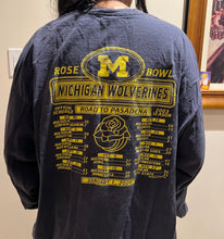 Load image into Gallery viewer, Michigan Vintage Sweatshirt #26